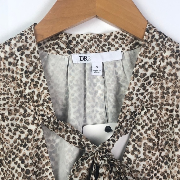DR 2 Animal Print Pussy Bow Blouse - Picture 4 of 8